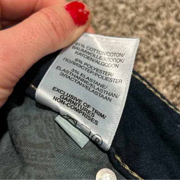 Silver Jeans- Womens Size 29x23- Tuesday Low Capri - Dark Denim Wash! - Picture 5 of 13